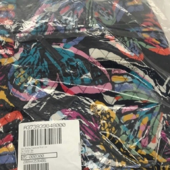 Vera Bradley Hipster Crossbody.
Colorful butterfly pattern. NWT - Picture 3 of 3